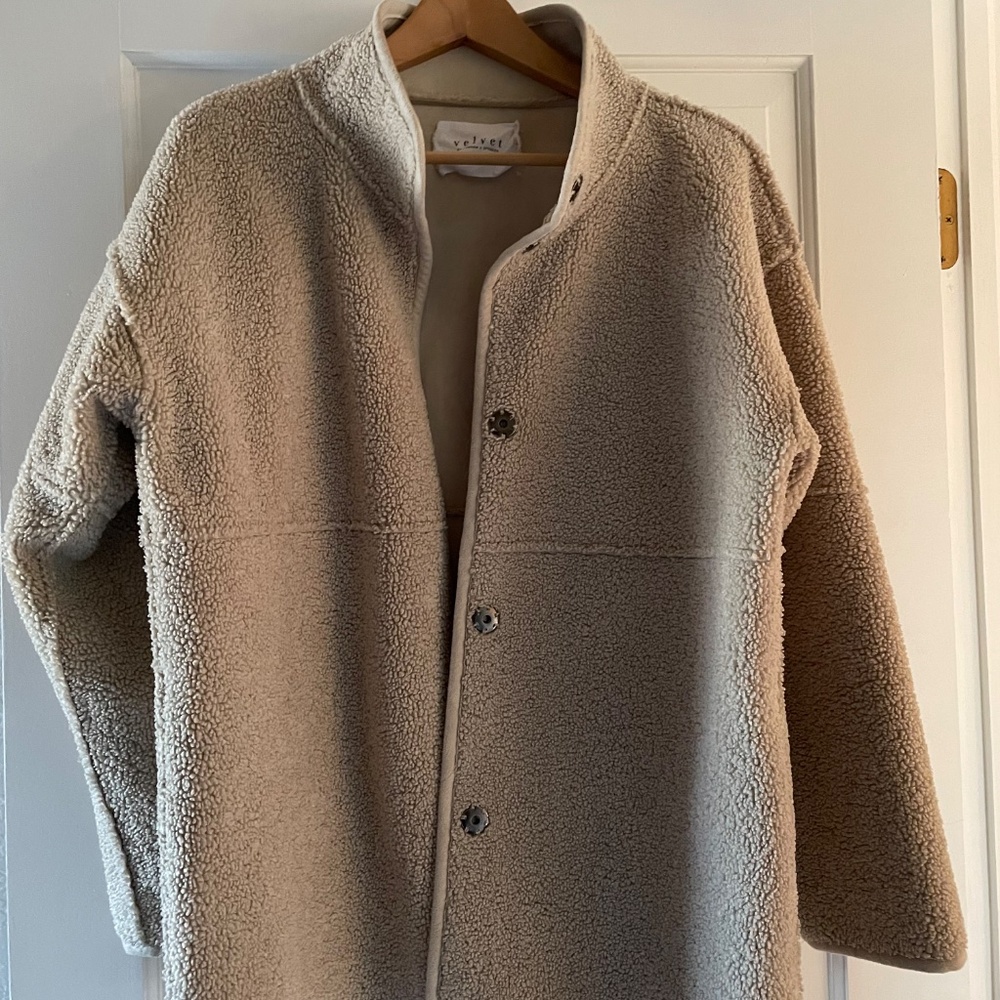 Reversible sherpa jacket by Velvet,-Graham and Spencer size XS
